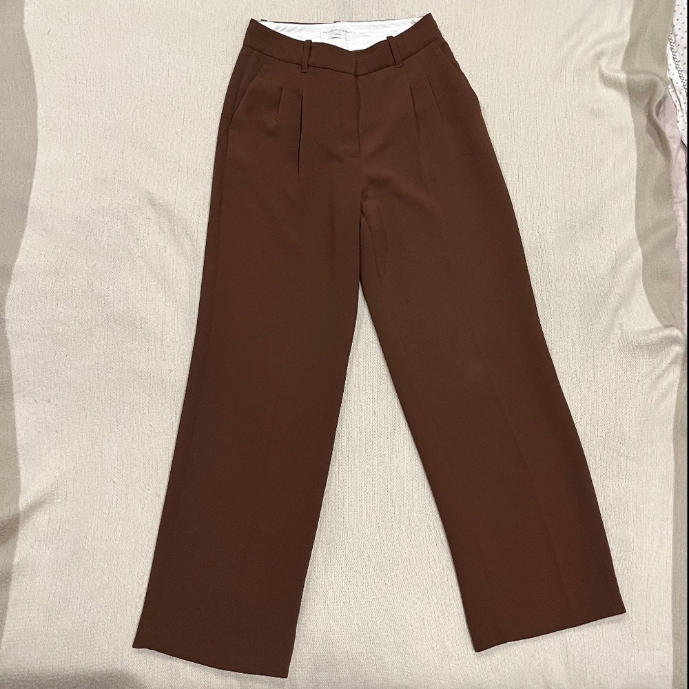 Aritzia Brown Effortless Pant
